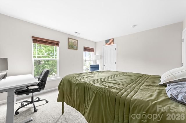 1525 Ladora Drive, Charlotte, NC 28262