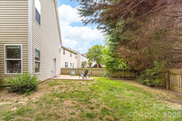 1525 Ladora Drive, Charlotte, NC 28262