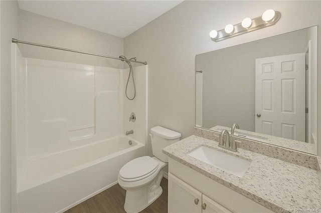 1825 E Prien Lake Road, Lake Charles, LA 70601