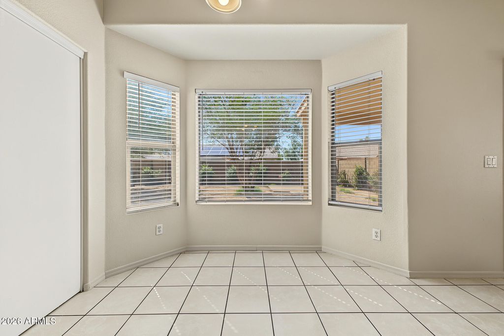 5458 N 77TH Drive, Glendale, AZ 85303 — photo 4