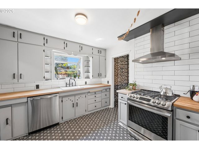 5090 Sw 141ST Ave, Beaverton, OR 97005