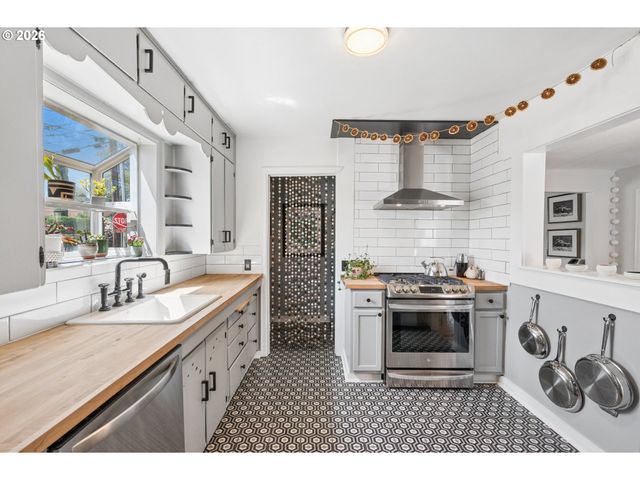 5090 Sw 141ST Ave, Beaverton, OR 97005