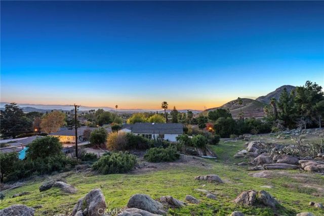 2935 Galaxie Heights, Riverside, CA 92507