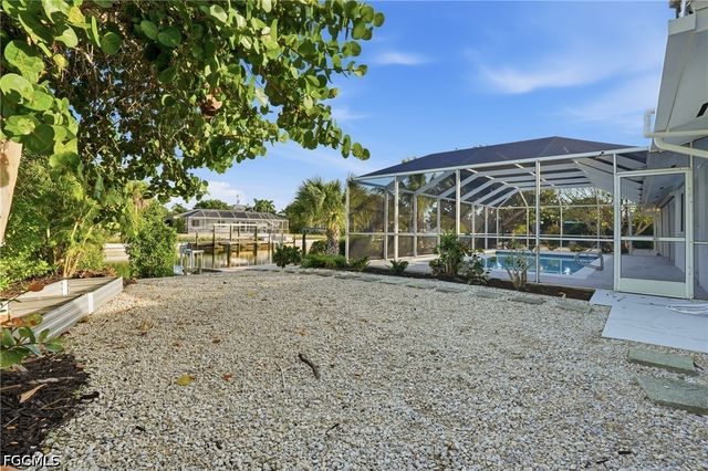 1040 Kings Crown DR, Sanibel, FL 33957