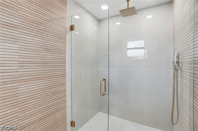 1040 Kings Crown DR, Sanibel, FL 33957