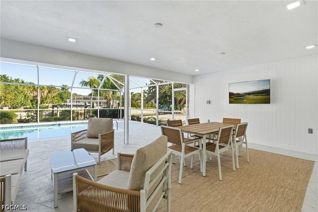 1040 Kings Crown DR, Sanibel, FL 33957