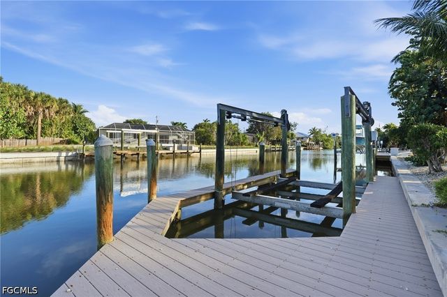 1040 Kings Crown DR, Sanibel, FL 33957