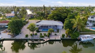 1040 Kings Crown DR, Sanibel, FL 33957