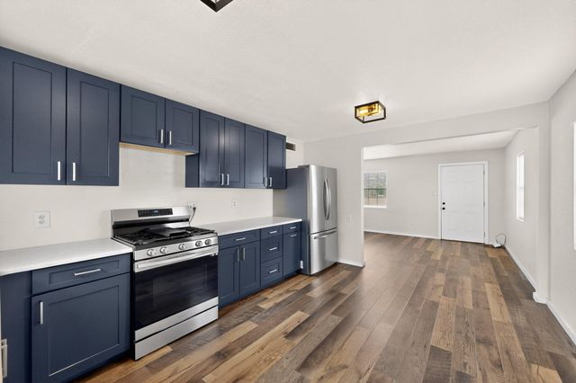 433 Loma Hermosa Drive NW, Albuquerque, NM 87105