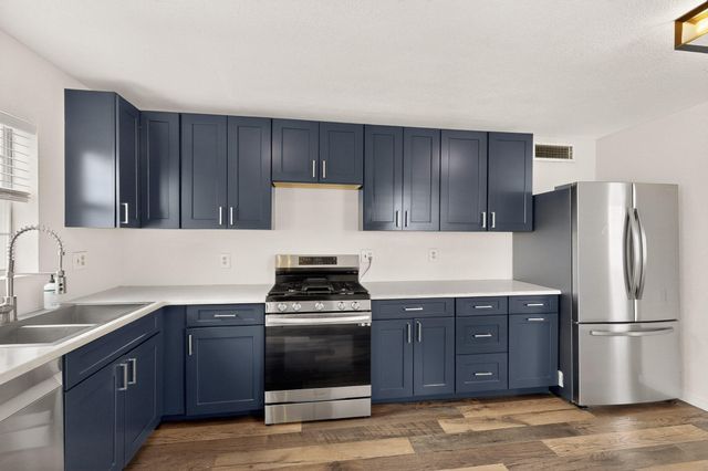 433 Loma Hermosa Drive NW, Albuquerque, NM 87105