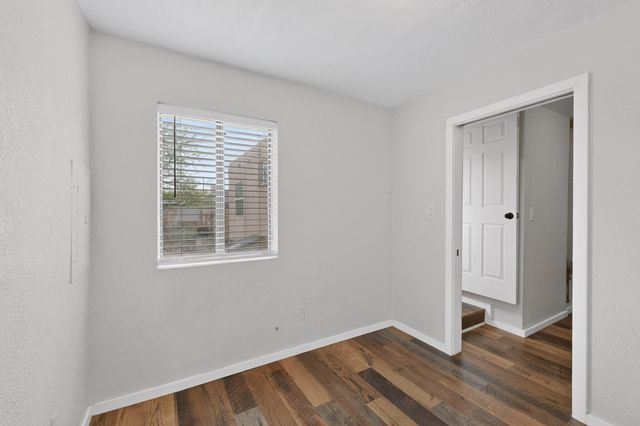 433 Loma Hermosa Drive NW, Albuquerque, NM 87105