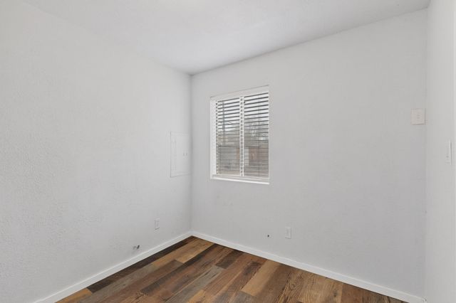 433 Loma Hermosa Drive NW, Albuquerque, NM 87105