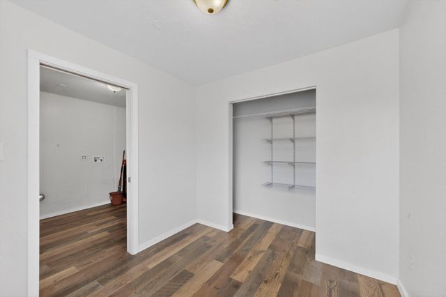 433 Loma Hermosa Drive NW, Albuquerque, NM 87105