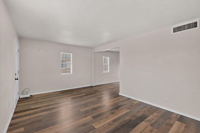 433 Loma Hermosa Drive NW, Albuquerque, NM 87105