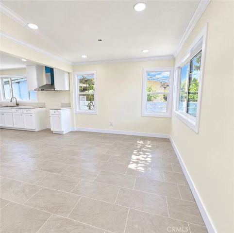 7031 Hood Avenue A, Huntington Park, CA 90255