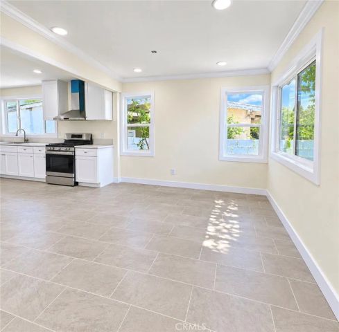 7031 Hood Avenue A, Huntington Park, CA 90255