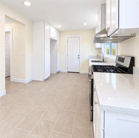 7031 Hood Avenue A, Huntington Park, CA 90255