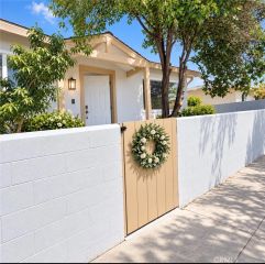 7031 Hood Avenue A, Huntington Park, CA 90255
