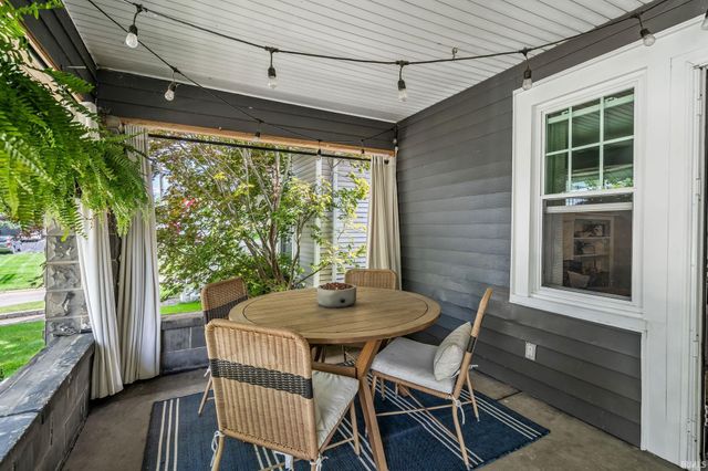 106 2Nd Street, Winona Lake, IN 46590