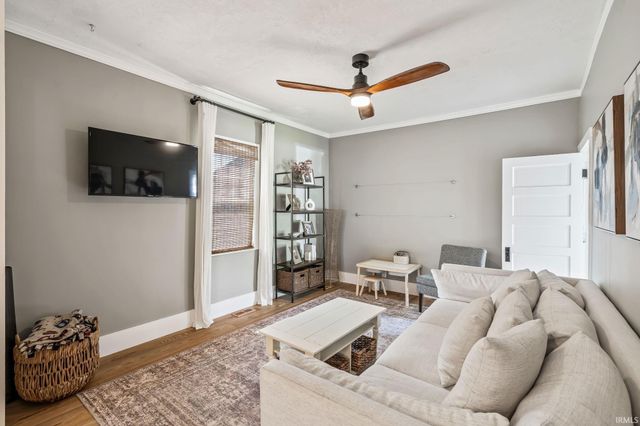 106 2Nd Street, Winona Lake, IN 46590