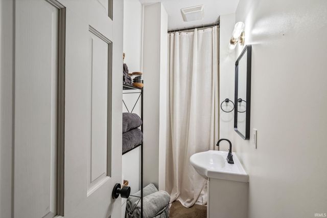 106 2Nd Street, Winona Lake, IN 46590