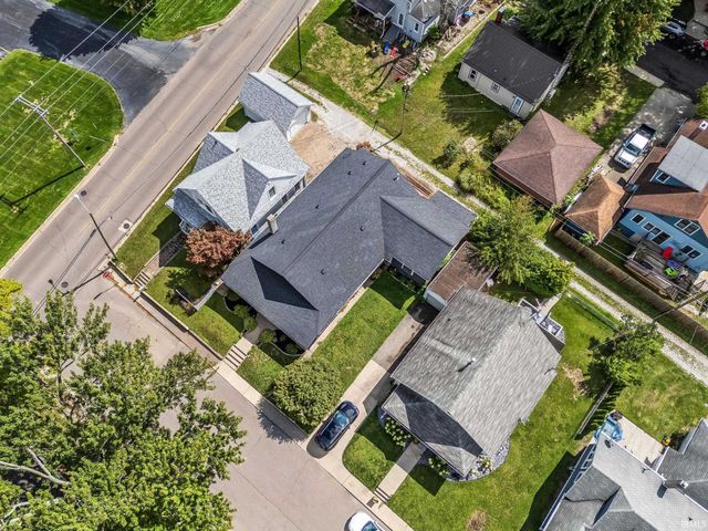 106 2Nd Street, Winona Lake, IN 46590