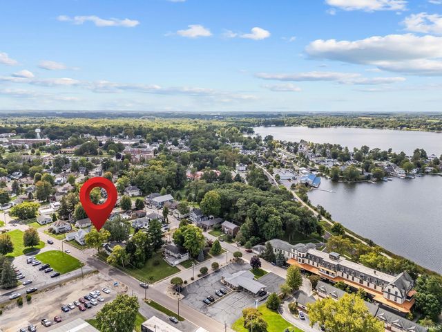 106 2Nd Street, Winona Lake, IN 46590