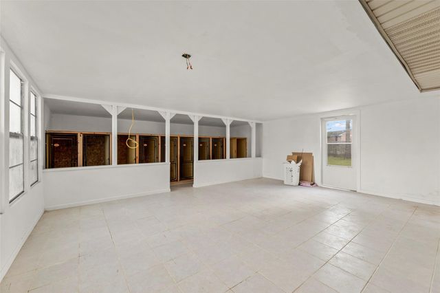 1327 Hodges Lane, Wharton, TX 77488