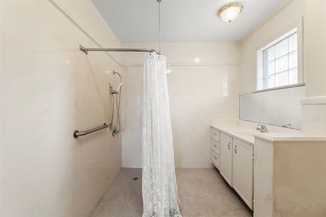 1327 Hodges Lane, Wharton, TX 77488