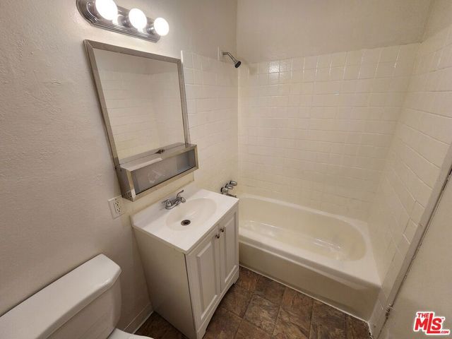 534 W 47th Street 5, Los Angeles, CA 90037