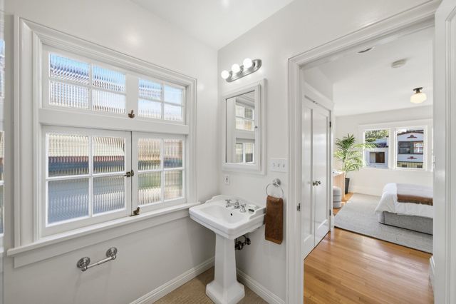 2401 Carleton Street, Berkeley, CA 94704