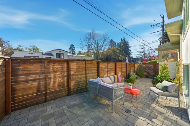 2401 Carleton Street, Berkeley, CA 94704