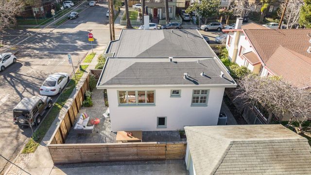2401 Carleton Street, Berkeley, CA 94704