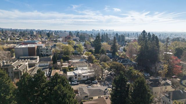 2401 Carleton Street, Berkeley, CA 94704