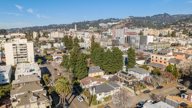 2401 Carleton Street, Berkeley, CA 94704