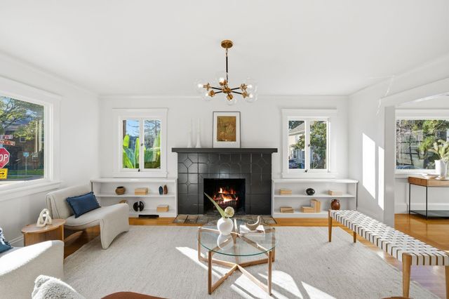 2401 Carleton Street, Berkeley, CA 94704