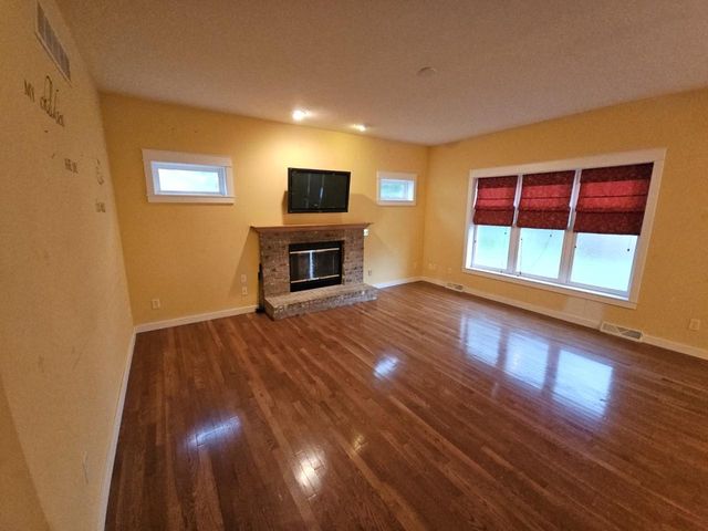 1523 St Albert The Great Drive, Sun Prairie, WI 53590