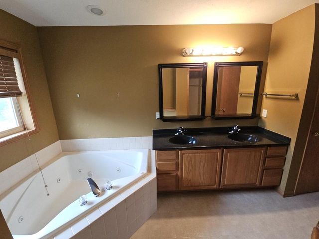 1523 St Albert The Great Drive, Sun Prairie, WI 53590