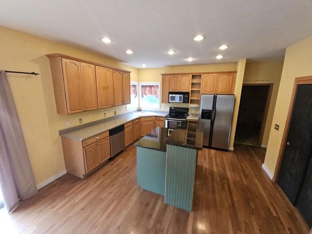 1523 St Albert The Great Drive, Sun Prairie, WI 53590