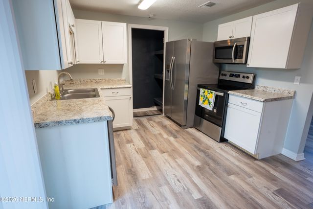 335 ARORA Boulevard, Orange Park, FL 32073