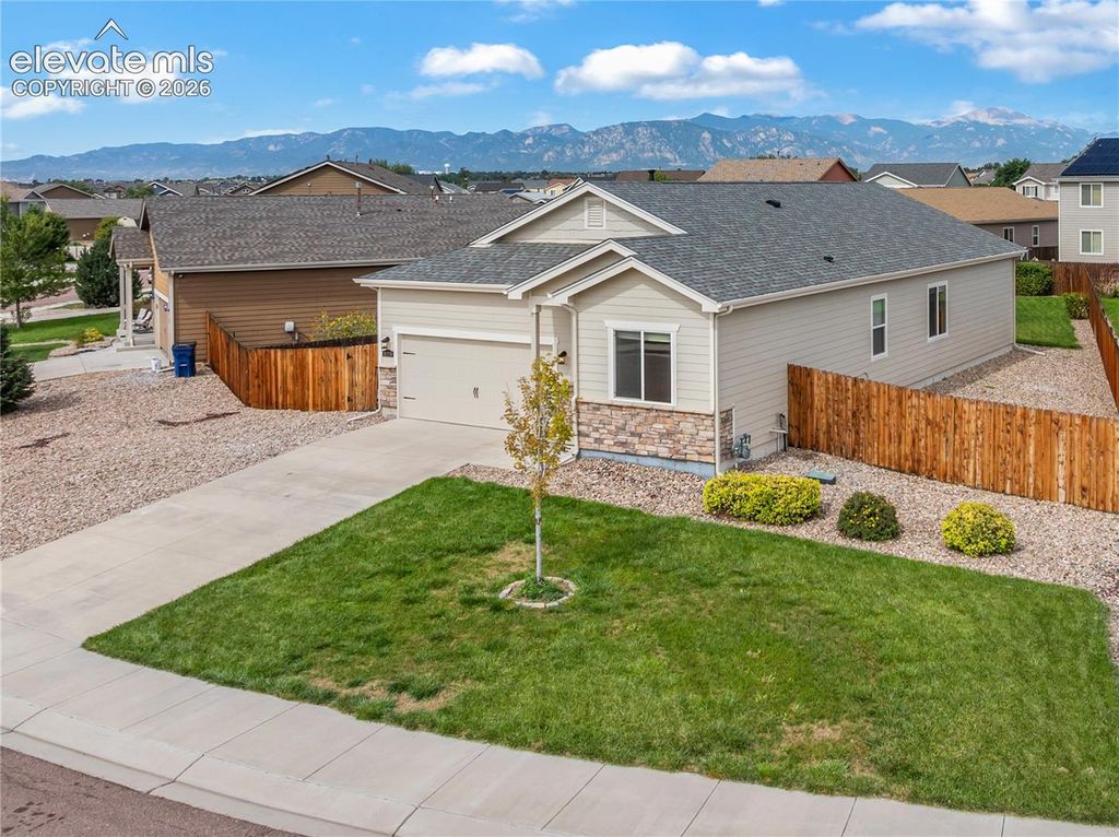 10219 Intrepid Way, Colorado Springs, CO 80925 — photo 2