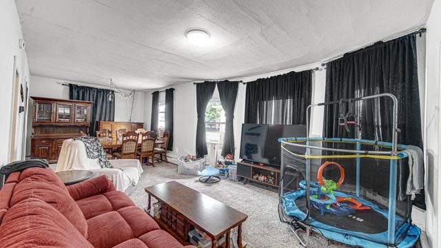 404 Maple Avenue, La Porte, IN 46350