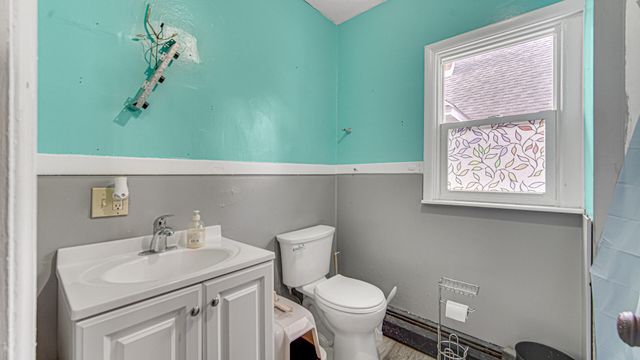 404 Maple Avenue, La Porte, IN 46350