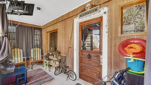 404 Maple Avenue, La Porte, IN 46350