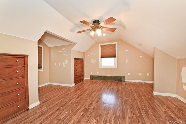 120 E Zoranne Drive, Farmingdale, NY 11735