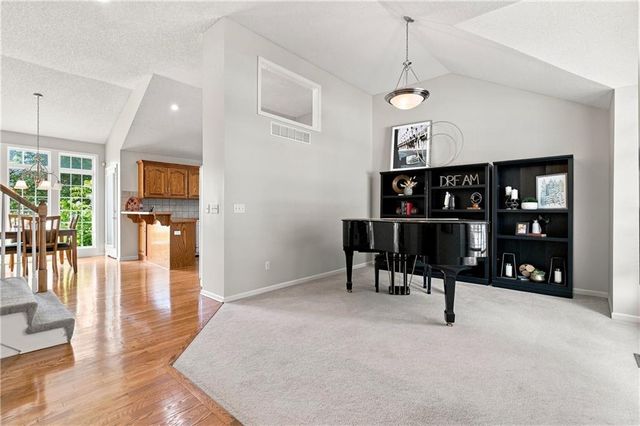 525 Parma Way, Gardner, KS 66030