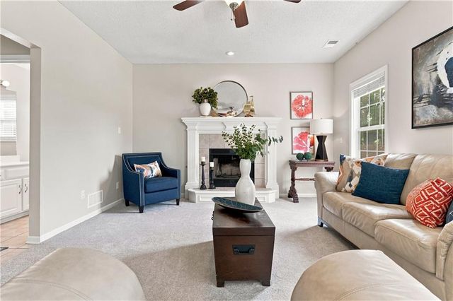 525 Parma Way, Gardner, KS 66030