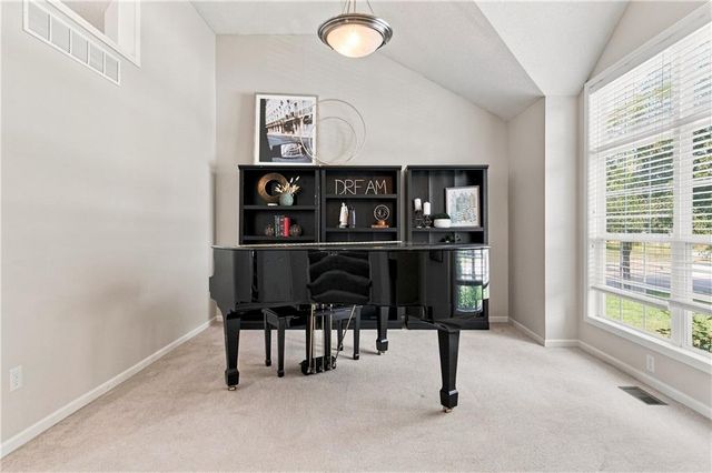 525 Parma Way, Gardner, KS 66030