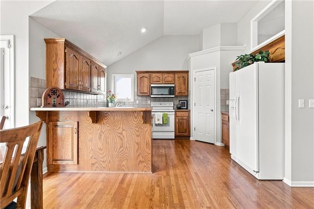 525 Parma Way, Gardner, KS 66030