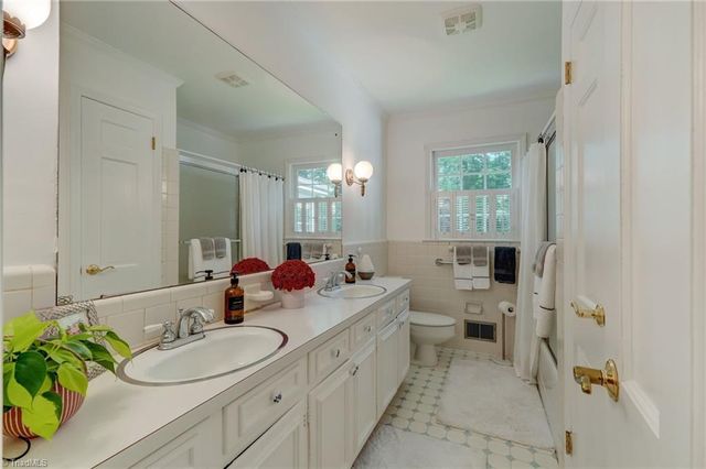 1019 Sherwood Drive, Reidsville, NC 27320